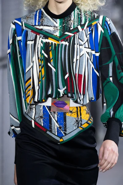 Look 97